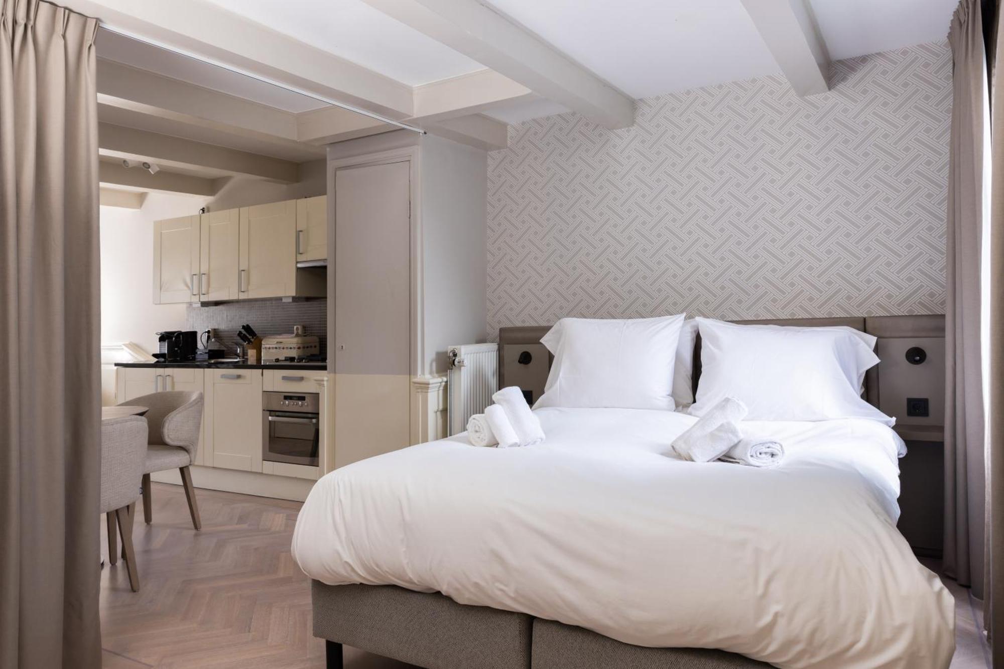 Amsterdam Canal Suites ภายนอก รูปภาพ